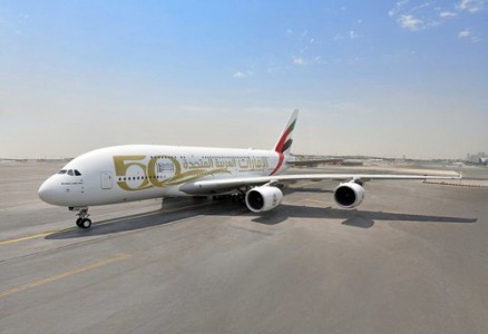 Gemini 1/200 エミレーツ航空 A380-800 UAE建国50周年 Amazon.com: GeminiJets Airbus A380-800 Commercial Aircraft