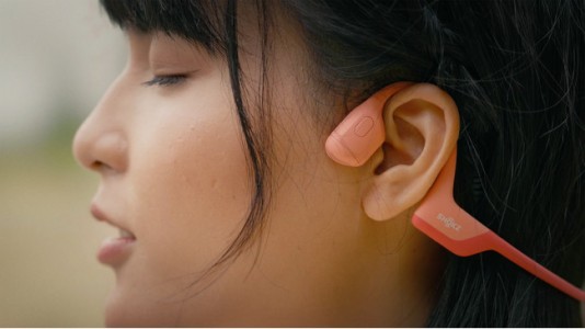 Shokz(ショックス)社のブランドCM「OpenRun Pro Debut!」が109